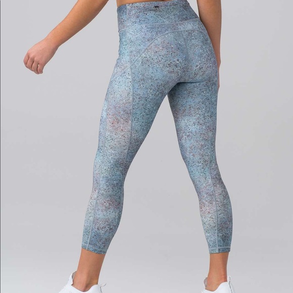 lululemon athletica Pants - 🚫SOLD🚫 Lululemon Run: Final Lap Crop [RARE] 🦄